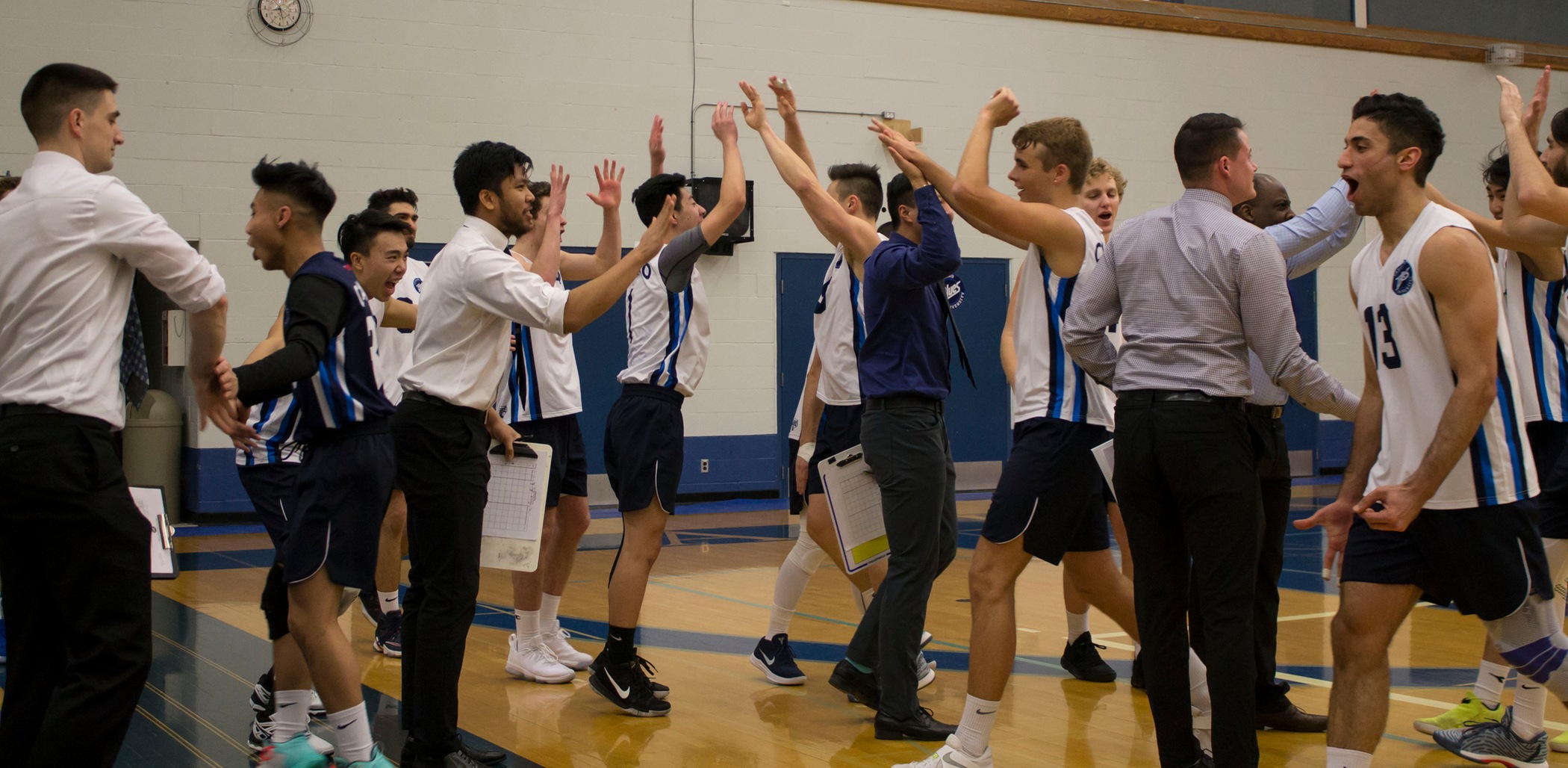 Blues sweep Cascades on home court