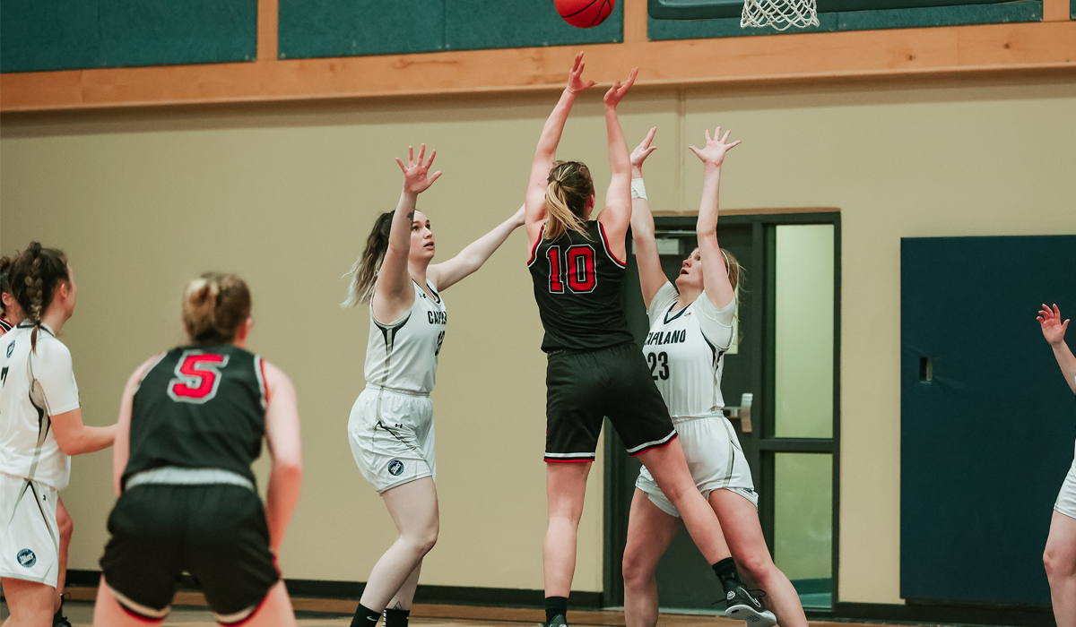 Blues Topple Top-Ranked VIU, CBC