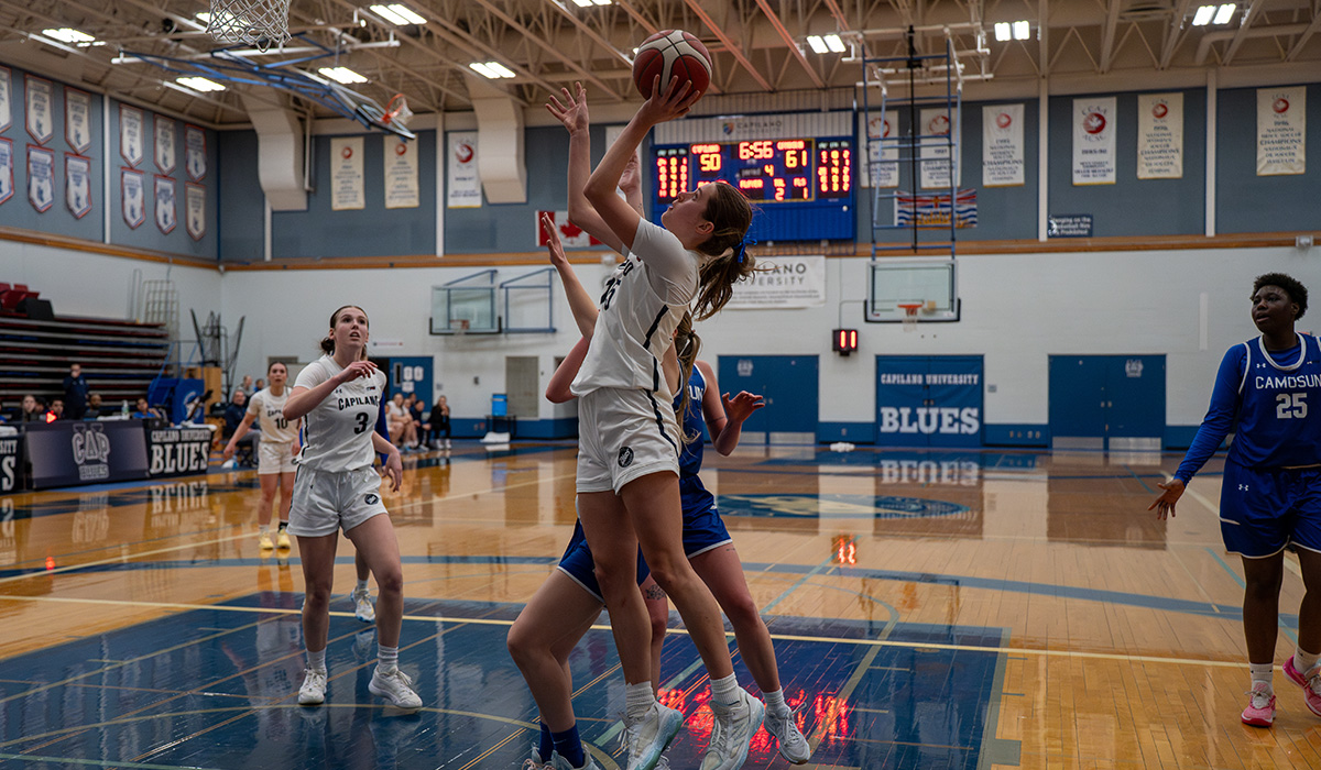 Mia Parkin Scores (Photo: Chris Raeside)