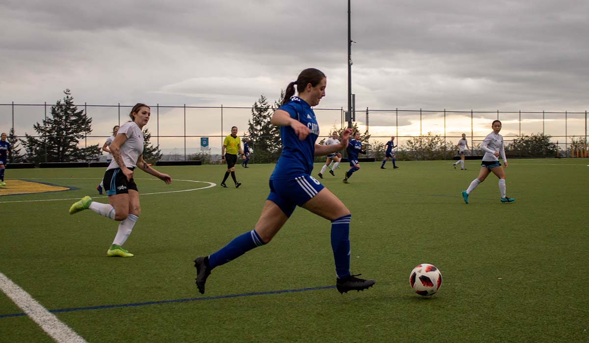 Blues apply pressure on the Falcons