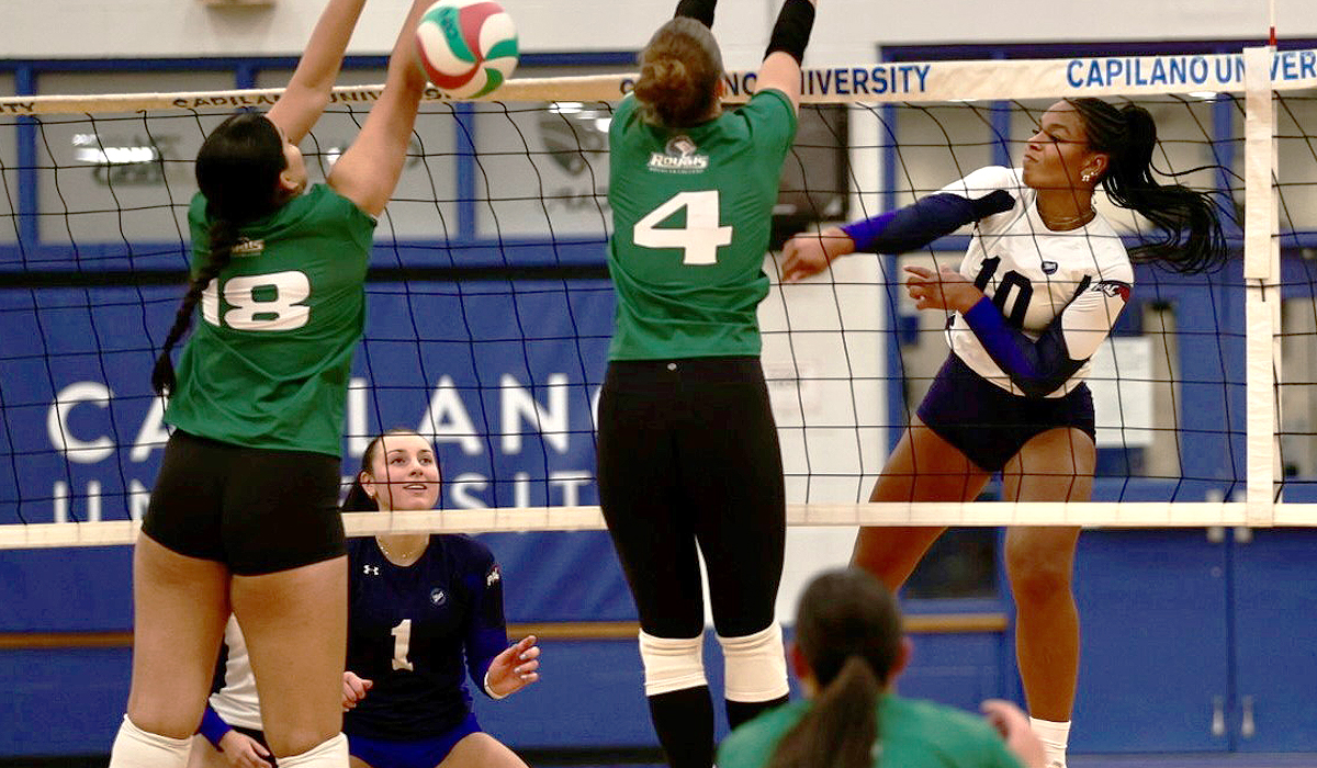 Nnya Mbaoma (10) and the Capilano Blues settled for a split on the road at Columbia Bible College Nov. 8 and 9. (Vancouver Sports Pictures)